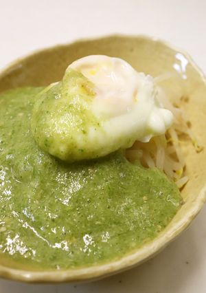 茹でもやし半熟卵の味噌とろとろオクラかけ-レシピのメイン写真