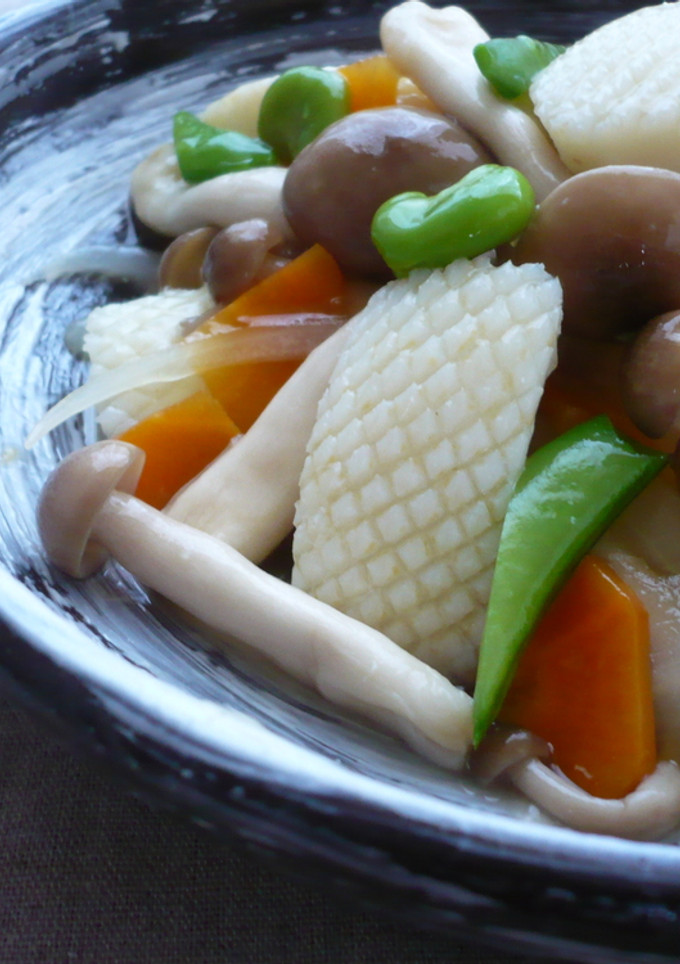 イカとしめじ＆我が家のお豆の塩炒め-レシピのメイン写真