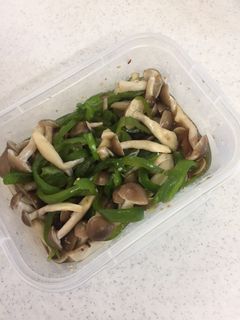 ピーマンとしめじの中華風胡麻和え-レシピのメイン写真