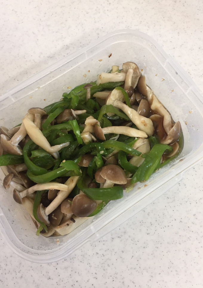 ピーマンとしめじの中華風胡麻和え-レシピのメイン写真
