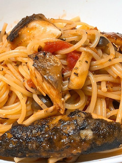 焼き鯖とキノコのスパイシートマトソース-レシピのメイン写真