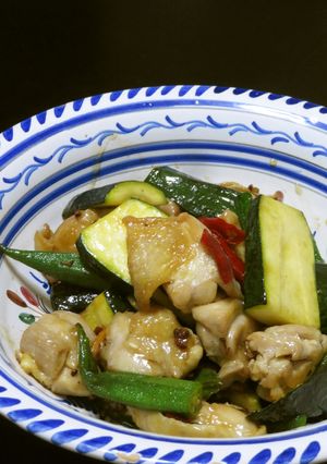 鶏もも肉とズッキーニの花椒・醤油炒め-レシピのメイン写真