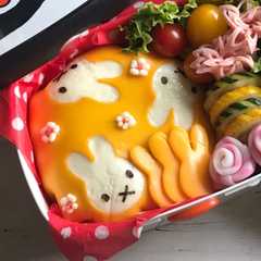 A picture of 【簡単】キャラ弁 ミッフィー 薄焼き卵.