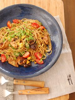 夏野菜とチキンのバター醤油パスタ-レシピのメイン写真