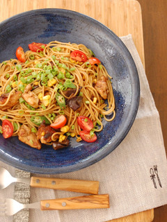 夏野菜とチキンのバター醤油パスタ-レシピのメイン写真