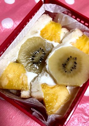 キウイとパイナップルのフルーツサンド-レシピのメイン写真