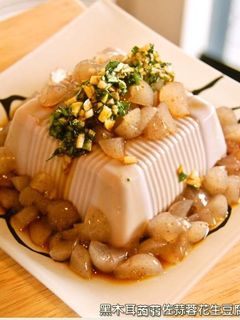 黑木耳蒟蒻佐蒜蓉花生豆腐.柯媽媽植物燕窩-レシピのメイン写真