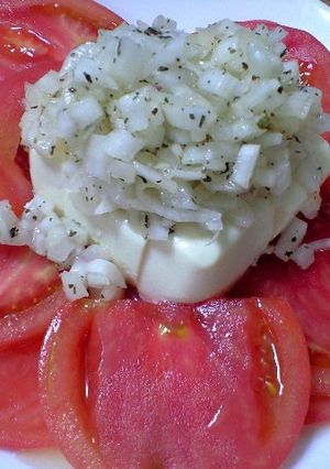 新玉ねぎドレッシングでトマトと豆腐サラダ-レシピのメイン写真