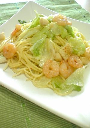 レタスとシーフードのガーリックパスタ-レシピのメイン写真