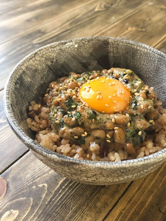 モロヘイヤ納豆丼!~温玉のせ~-レシピのメイン写真
