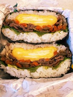 肉入りきんぴらと玉子焼きのおにぎらず-レシピのメイン写真