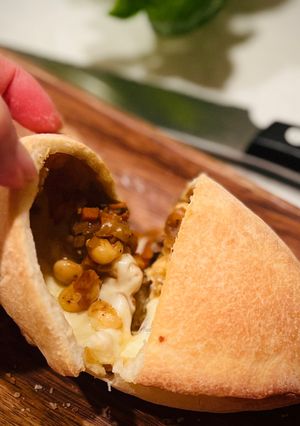焼き大豆の和風カルツォーネ（味噌カレー）-レシピのメイン写真
