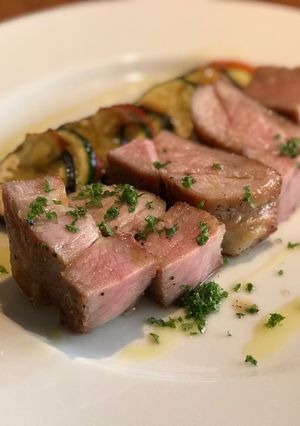 豚肩ロースのソテー、バイヤルディー添え-レシピのメイン写真