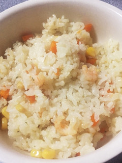 炊飯器で風味しっかりエビピラフ-レシピのメイン写真