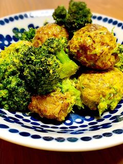 ブロッコリーと肉団子のカレーマヨ炒め-レシピのメイン写真