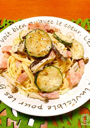 ズッキーニキノコベーコンのクリームパスタ-レシピのメイン写真