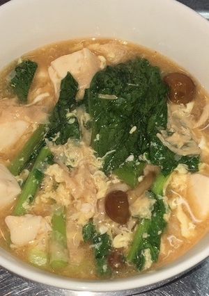 湯葉と卵と押し麦のピリ辛スープ-レシピのメイン写真