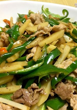 筍のかわりにジャガイモ〜青椒肉絲-レシピのメイン写真
