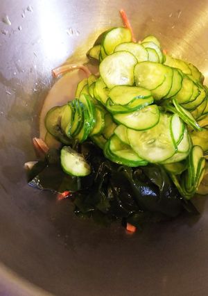 簡単！きゅうりとワカメとカニかまの酢の物-レシピのメイン写真