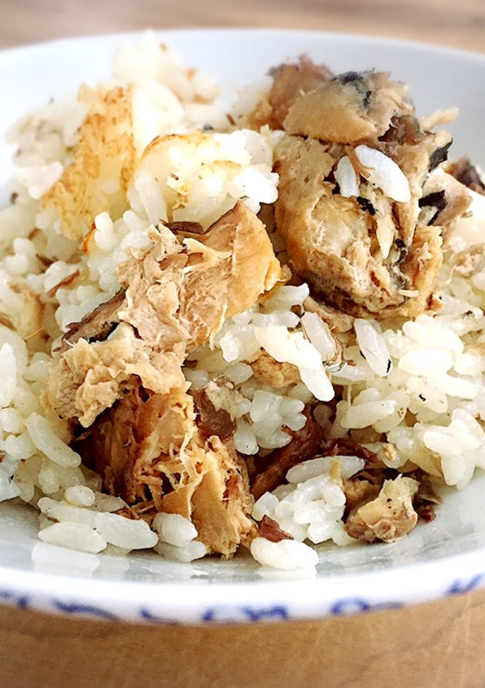 簡単、本格的！あご出汁と鯖の炊き込みご飯-レシピのメイン写真