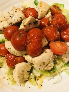 鶏肉とプチトマトのガーリック・バジル炒め-レシピのメイン写真