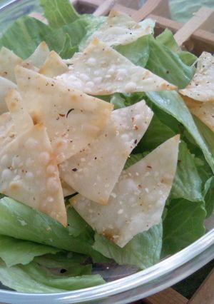 残った餃子の皮でクルトンもどき♪-レシピのメイン写真