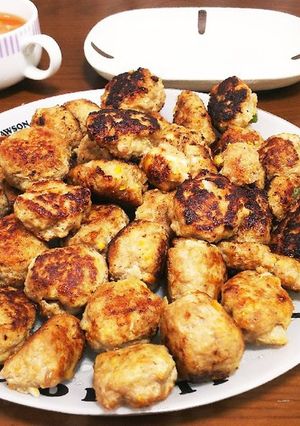 何が入っているかな？びっくりハンバーグ☆-レシピのメイン写真