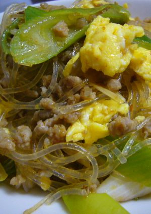 コチュジャンと豆板醤で！ピリ辛春雨炒め-レシピのメイン写真