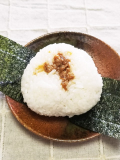 ☆ピリ辛肉味噌で♪おむすび☆-レシピのメイン写真