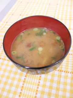 ナスと豆腐の味噌汁-レシピのメイン写真