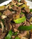 野菜を焼肉豚ハラミと炒めたヤツ