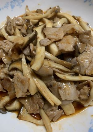 エリンギとバラ肉のピリ辛炒め-レシピのメイン写真