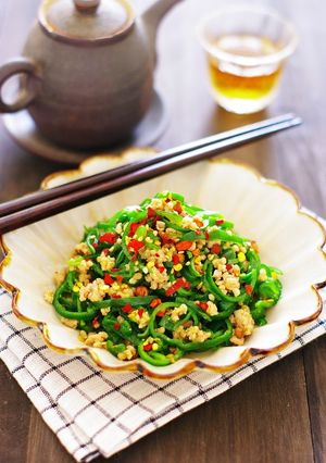 ピリ辛！花椒香るヤミツキ豚そぼろピーマン-レシピのメイン写真
