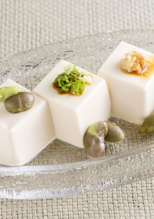 黒豆の枝豆を冷奴にトッピング-レシピのメイン写真