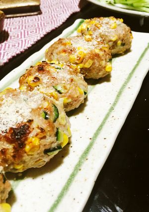 とうもろこしとズッキーニのハンバーグ-レシピのメイン写真