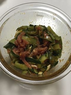 きゅうりと生ハムの食べるラー油和え-レシピのメイン写真