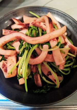イカ+豆苗だけ（調味料不要）-レシピのメイン写真