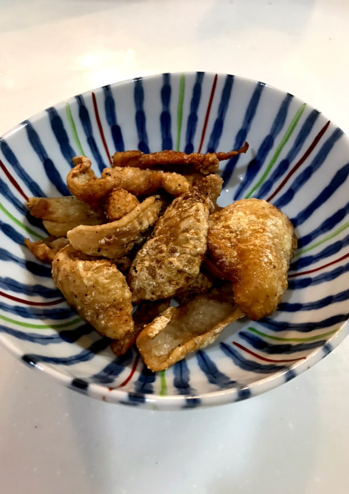 鶏皮パリパリ揚げ&皮の下処理-レシピのメイン写真