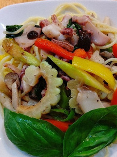 烏賊ゲソ&夏野菜パスタ バジル添え-レシピのメイン写真