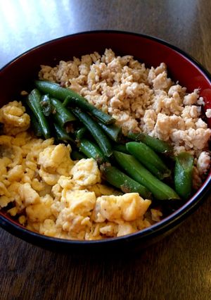 ランチに♪三色鶏そぼろ丼♪-レシピのメイン写真