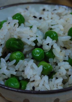 発芽玄米入りグリンピースご飯-レシピのメイン写真