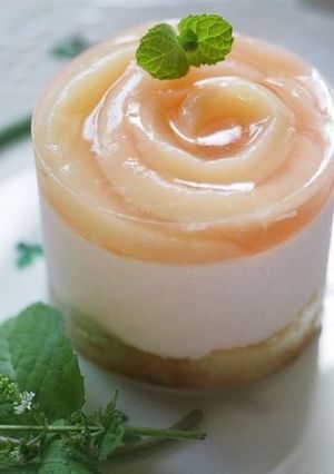 桃の薔薇の花ムースケーキ♪-レシピのメイン写真