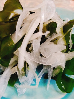 ワカメ玉ねぎ…わさび醤油-レシピのメイン写真