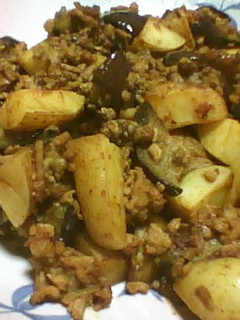 【簡単】なすじゃがカレーそぼろ【大皿】-レシピのメイン写真