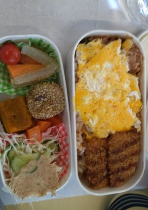 レンジ簡単ビーフストロガノフ味オムライス弁当-レシピのメイン写真