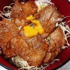 รูปของ 簡単☆豚丼　肩ロース＆キャベツ　焼肉風