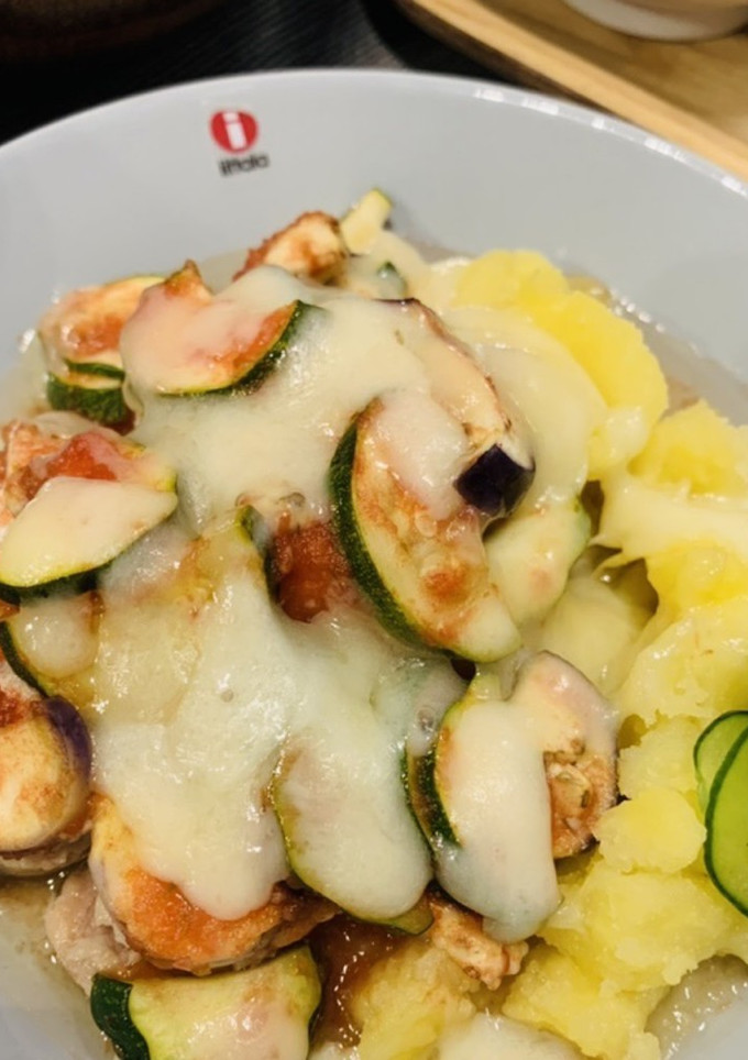 サバ缶と夏野菜のトマトチーズ焼き-レシピのメイン写真