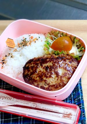 毎日弁当♪びくドン風ハンバーグ弁当-レシピのメイン写真