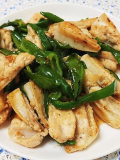 簡単美味!鶏やげん軟骨とピーマンの炒め物-レシピのメイン写真