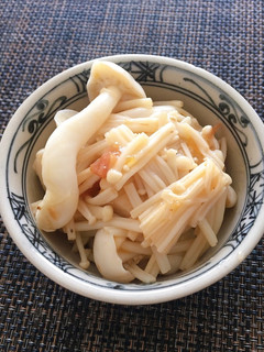 白いきのこの梅肉和え-レシピのメイン写真